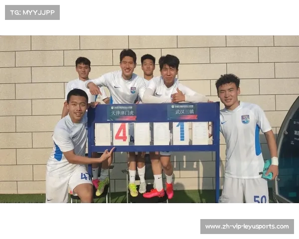 戴维森双响谢鹏飞献助攻 三镇4比1大胜广州城展现强势实力 戴维森双响谢鹏飞献助攻 三镇4比1大胜广州城展现强势实力